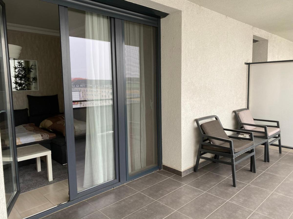 Parizsi Udvar I. Apartment Дебрецен Экстерьер фото
